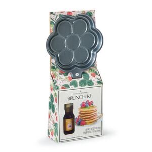 Macy's Flower Show Brunch Pancake Pan Kit - Strawberry NWT